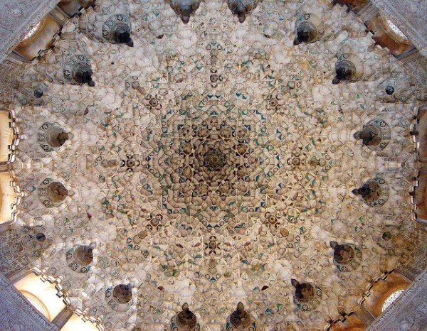阿尔罕布拉宫的天花板
