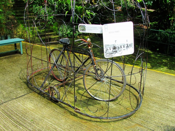 嘉道理兄弟的自行车。图片:布鲁斯·尼克松